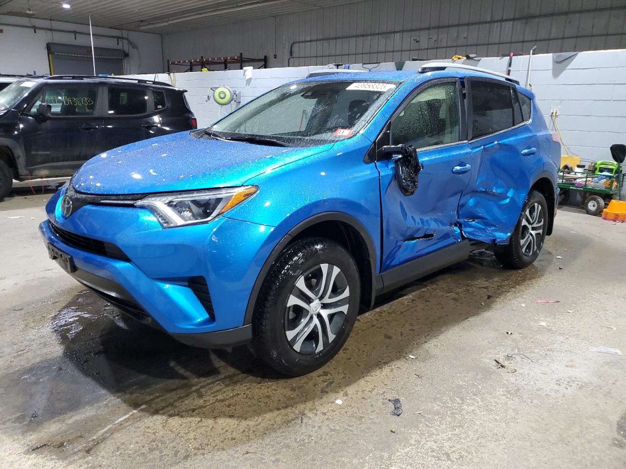 TOYOTA RAV4 LE 2018