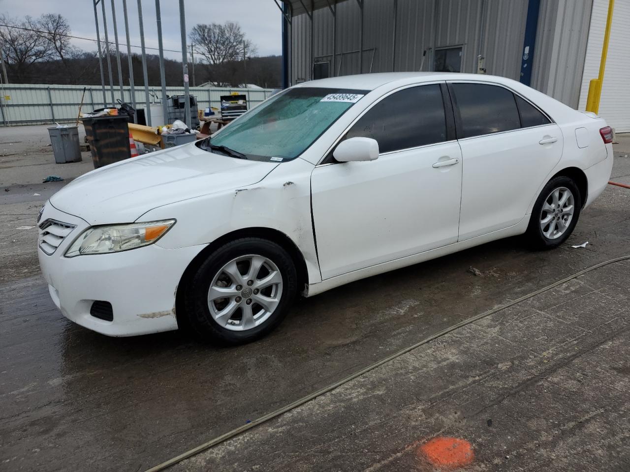TOYOTA CAMRY BASE 2011