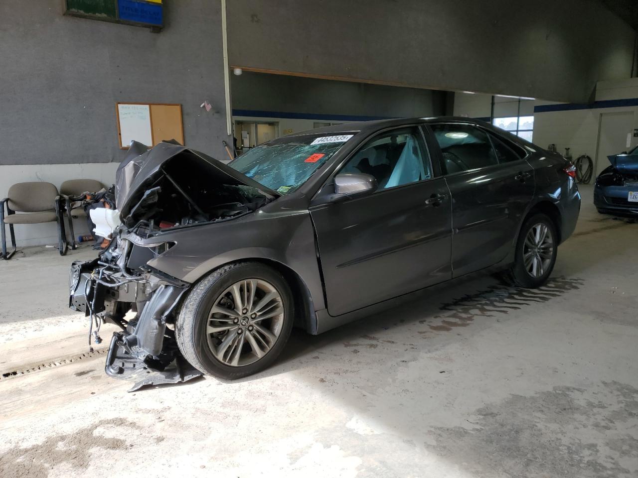 TOYOTA CAMRY LE 2016