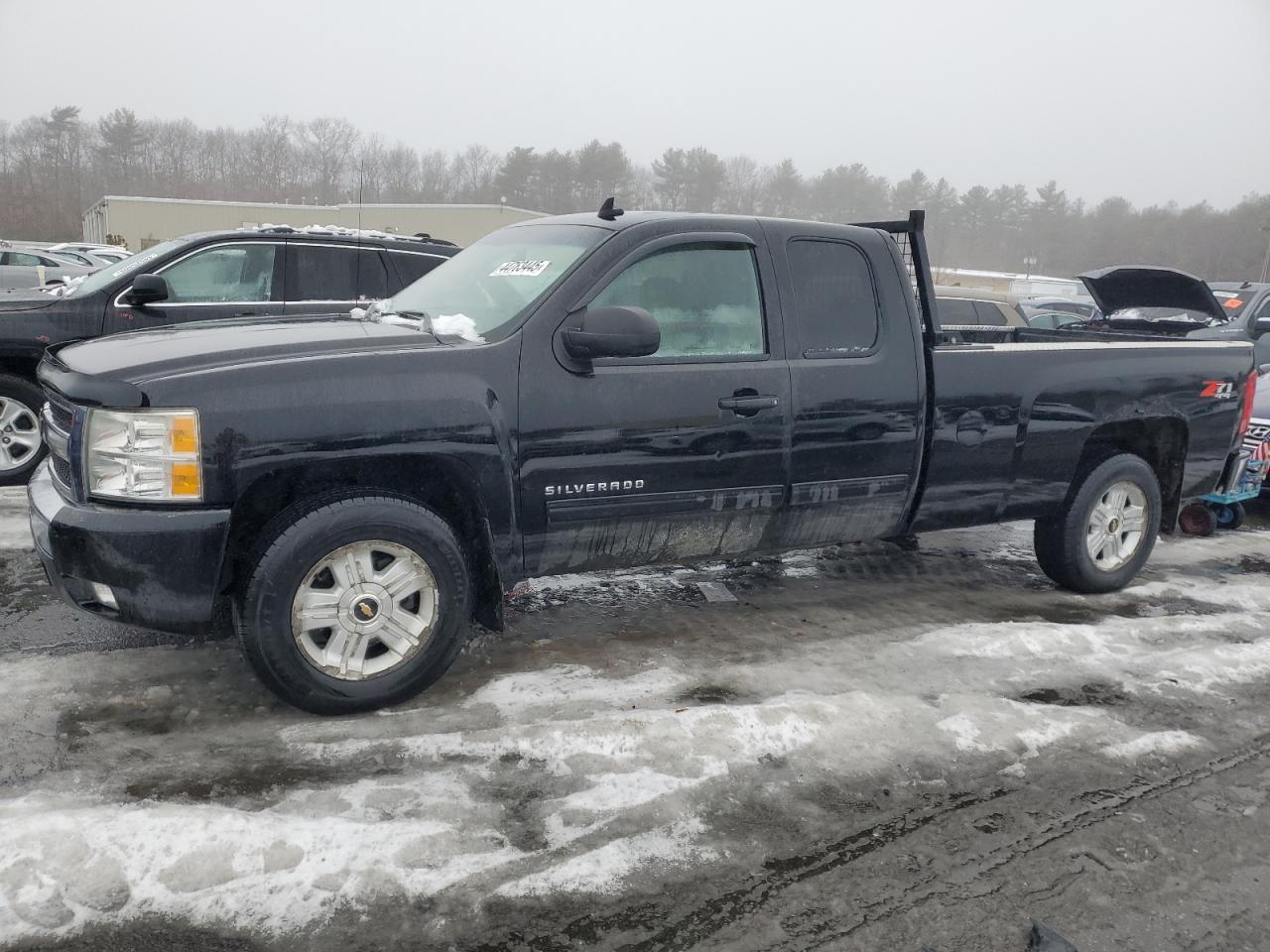 CHEVROLET SILVERADO 2011