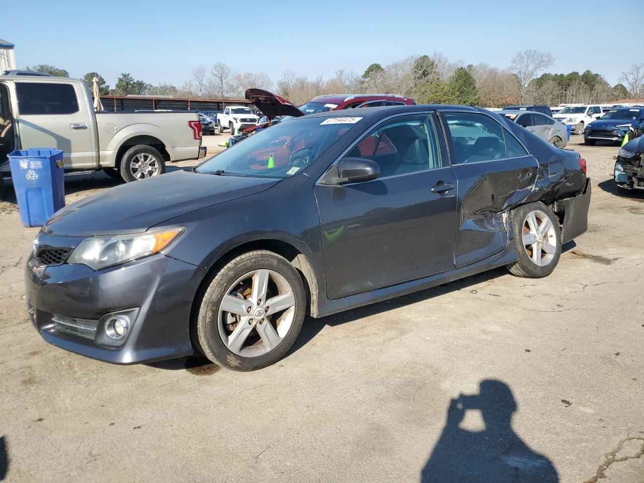 TOYOTA CAMRY BASE 2012