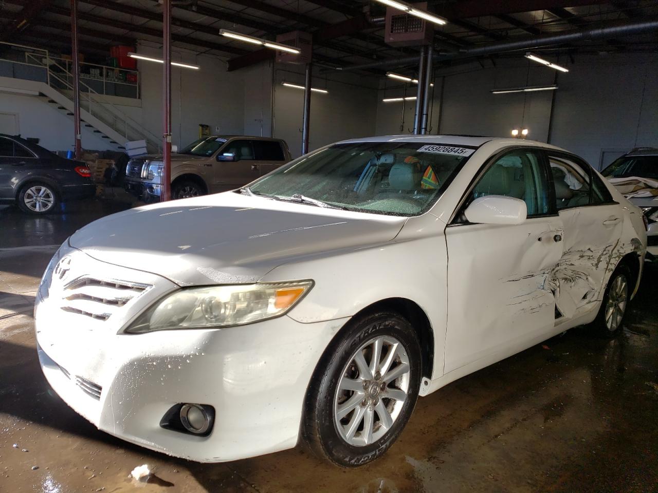TOYOTA CAMRY BASE 2010
