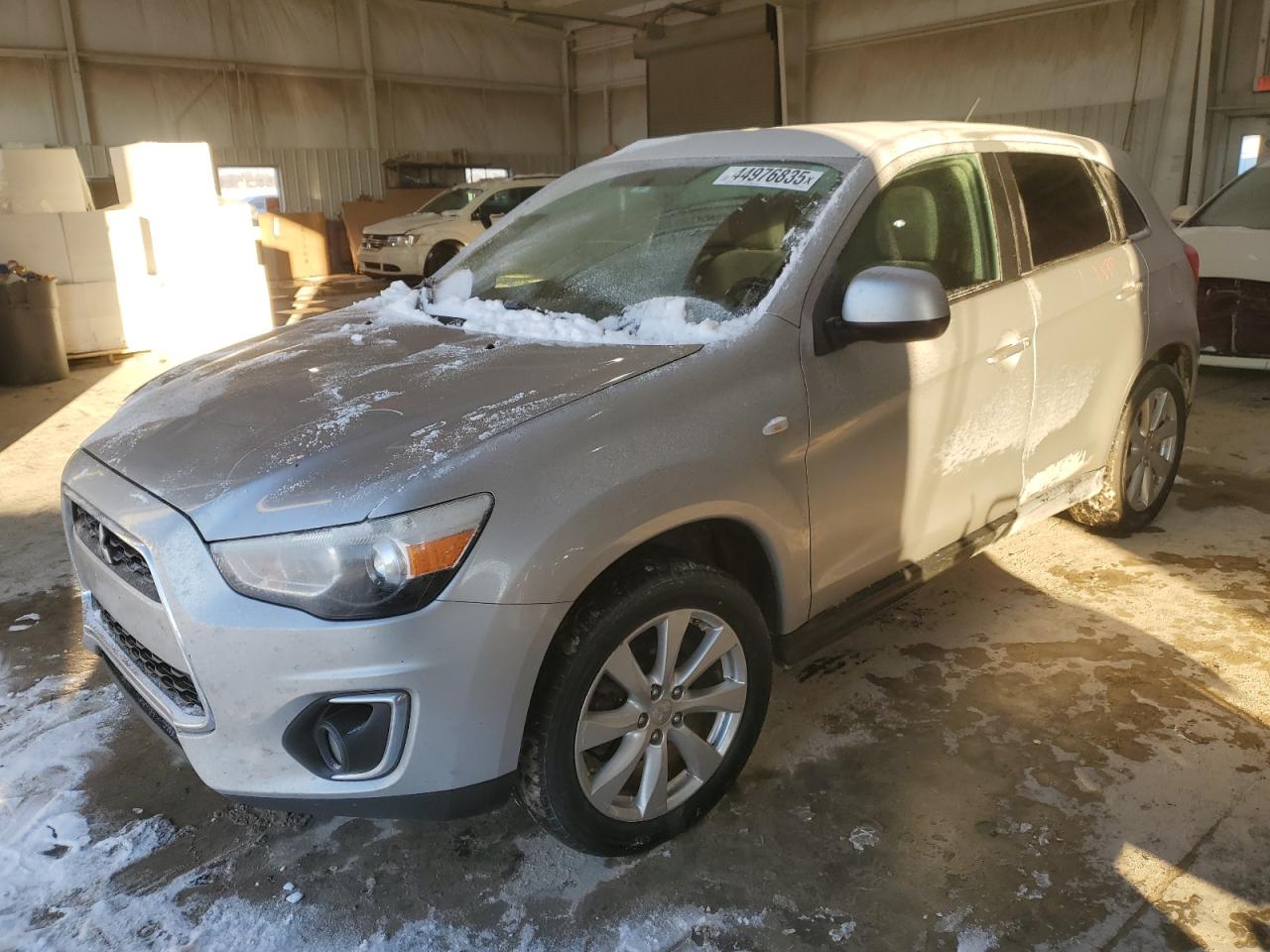 MITSUBISHI OUTLANDER 2015