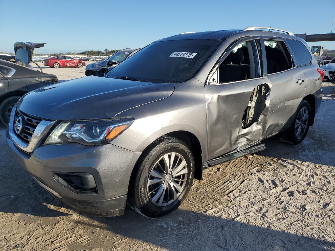 NISSAN PATHFINDER 2018