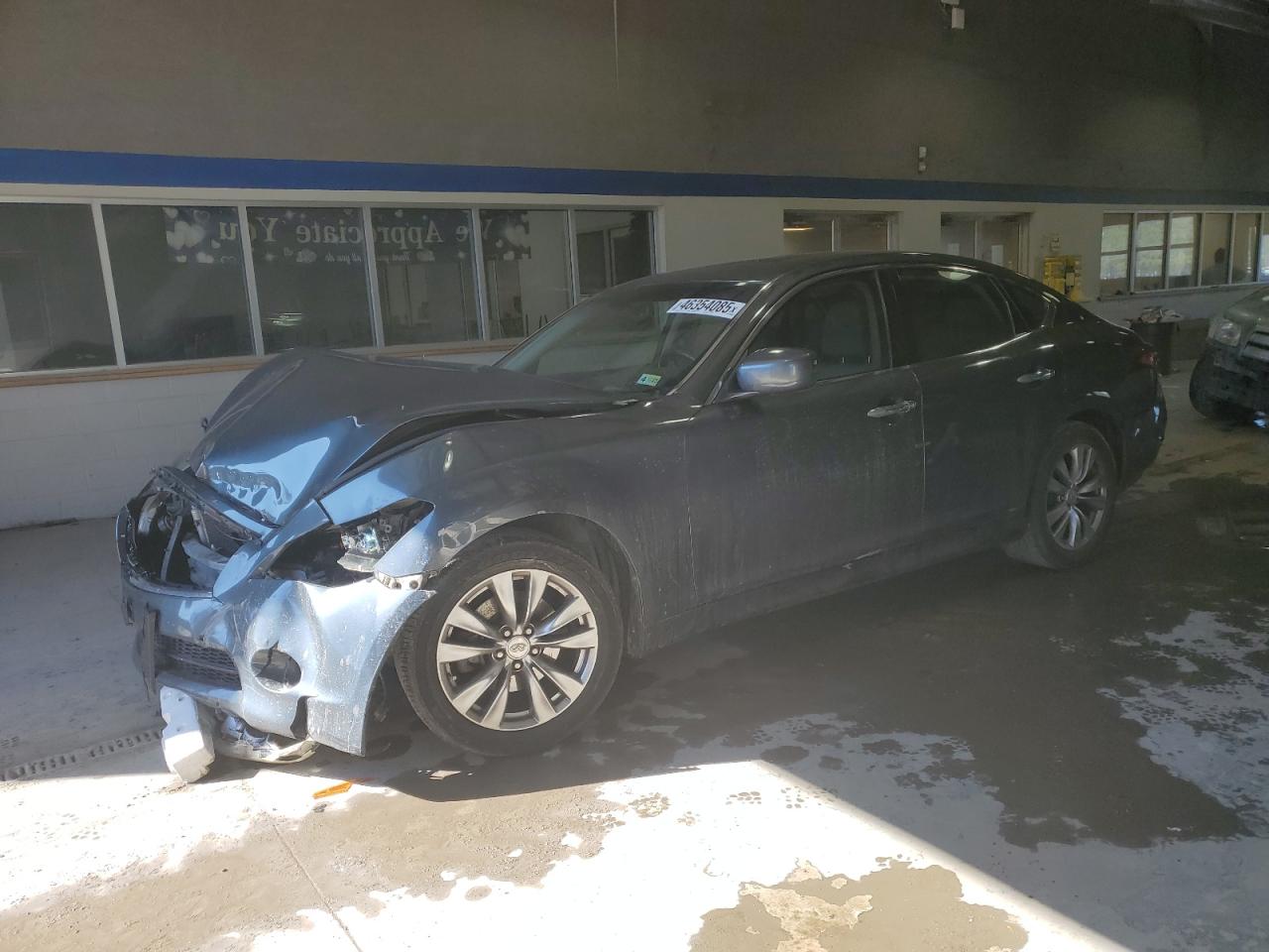 INFINITI M37 2011
