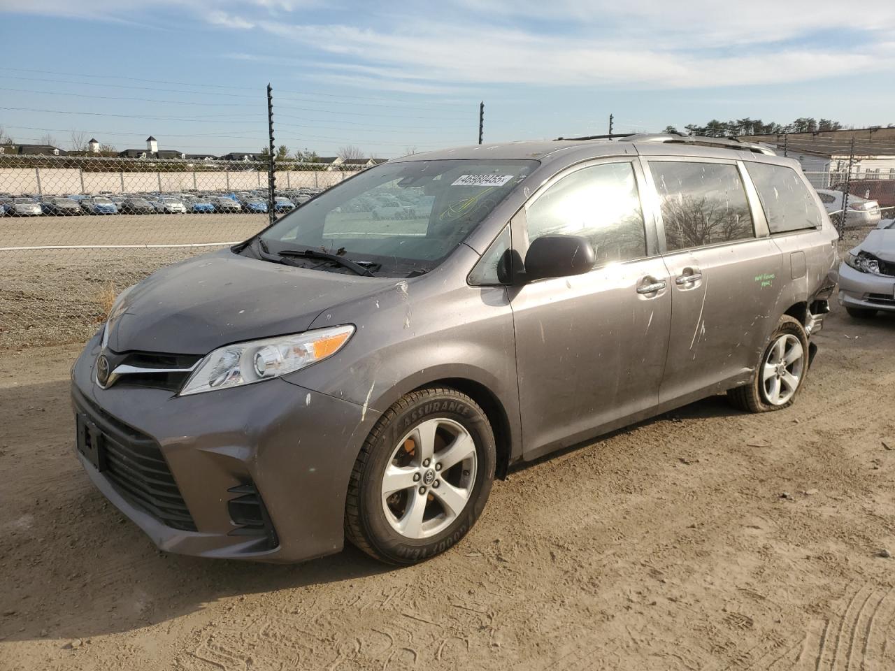TOYOTA SIENNA LE 2020