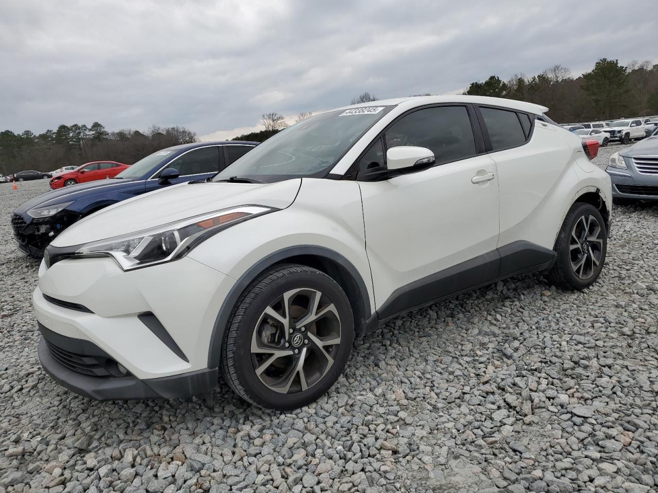 TOYOTA C-HR XLE 2018