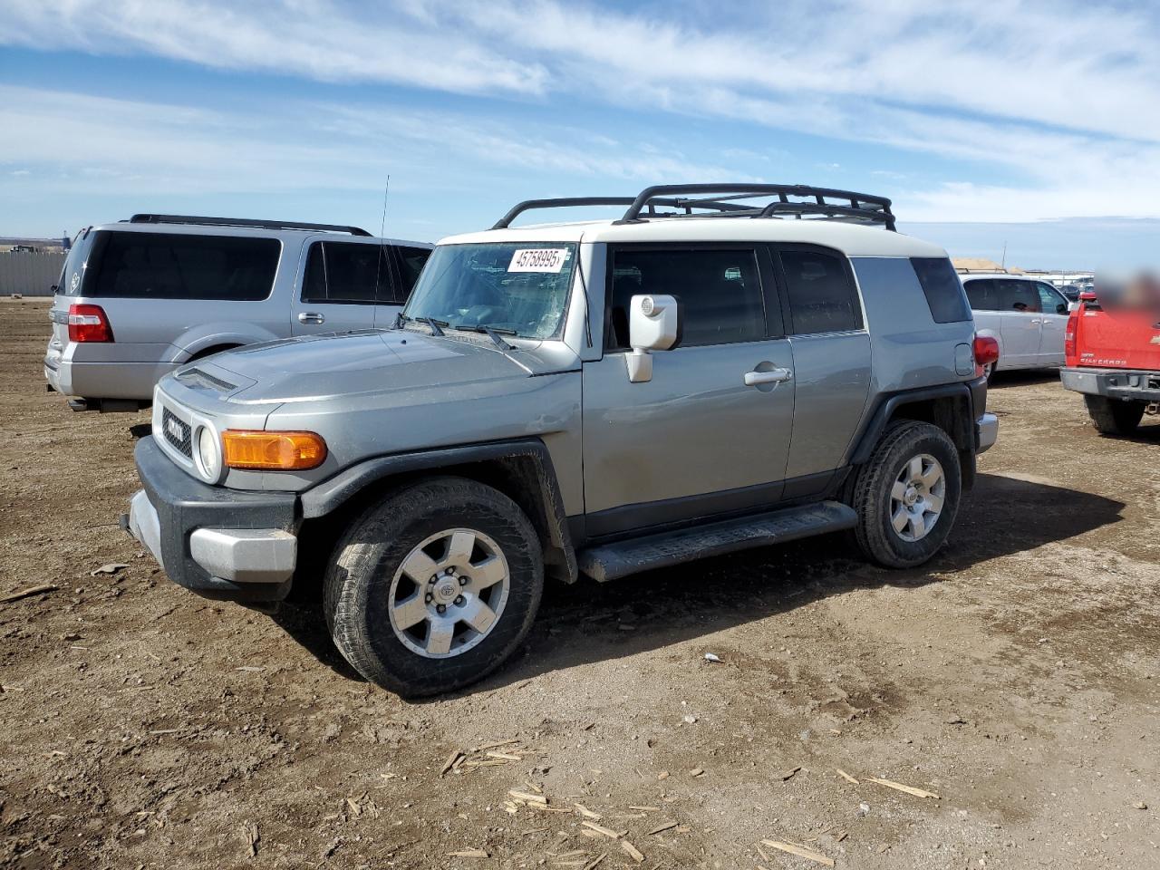 TOYOTA FJ CRUISER 2010