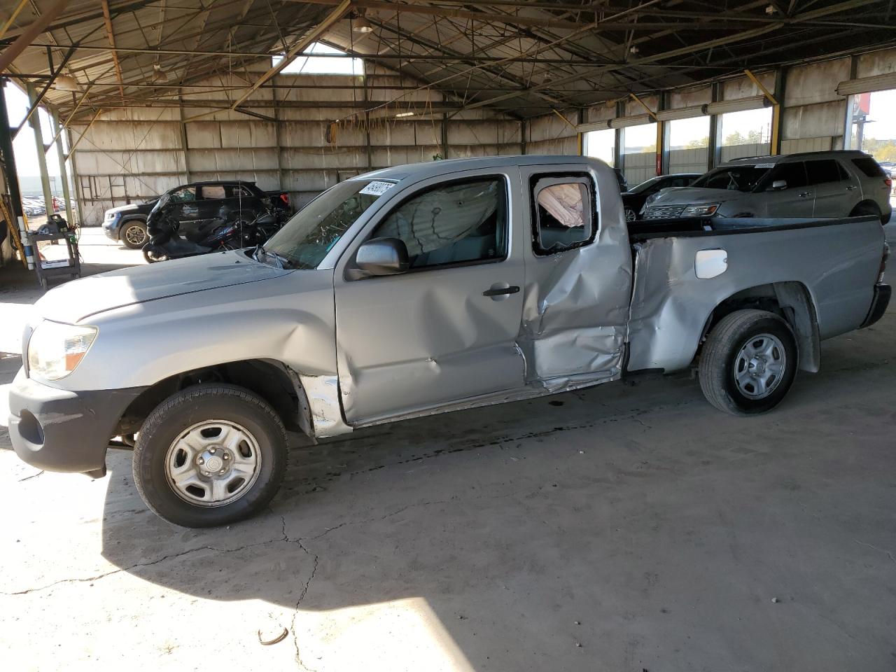 TOYOTA TACOMA ACC 2011