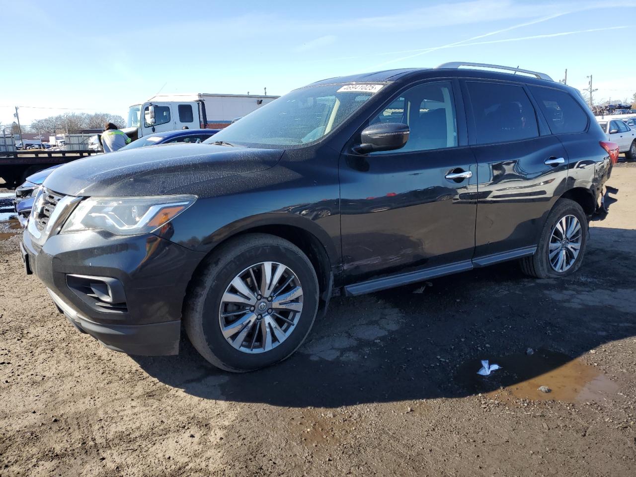 NISSAN PATHFINDER 2018