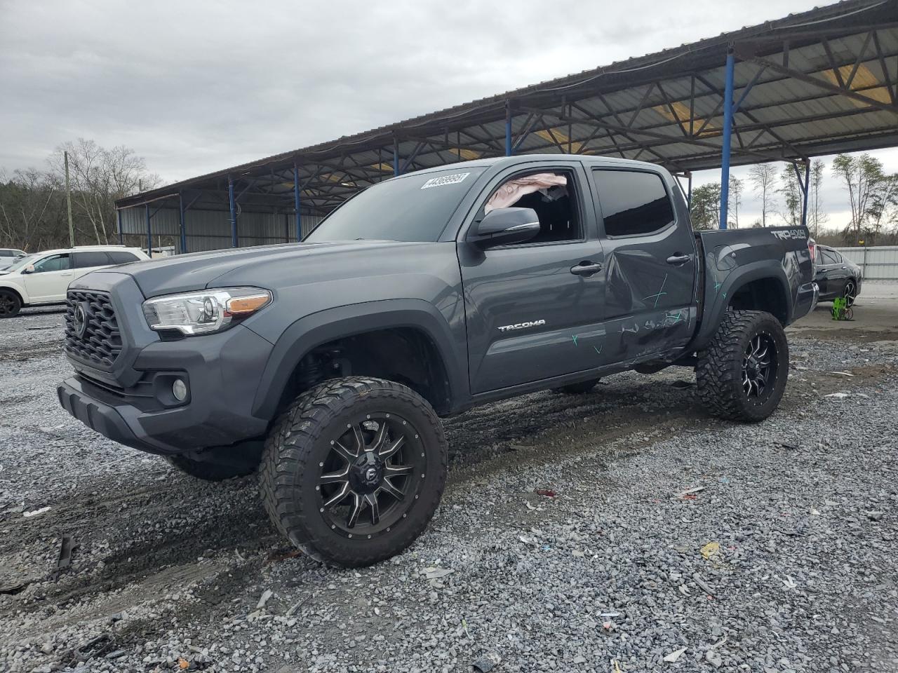 TOYOTA TACOMA DOU 2021