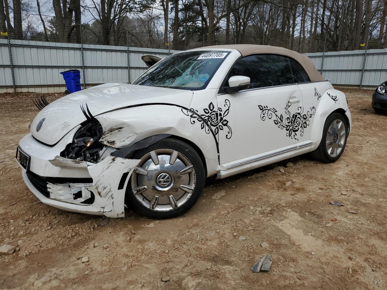 VOLKSWAGEN BEETLE 2014
