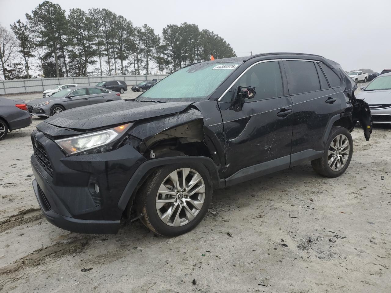 TOYOTA RAV4 XLE P 2021