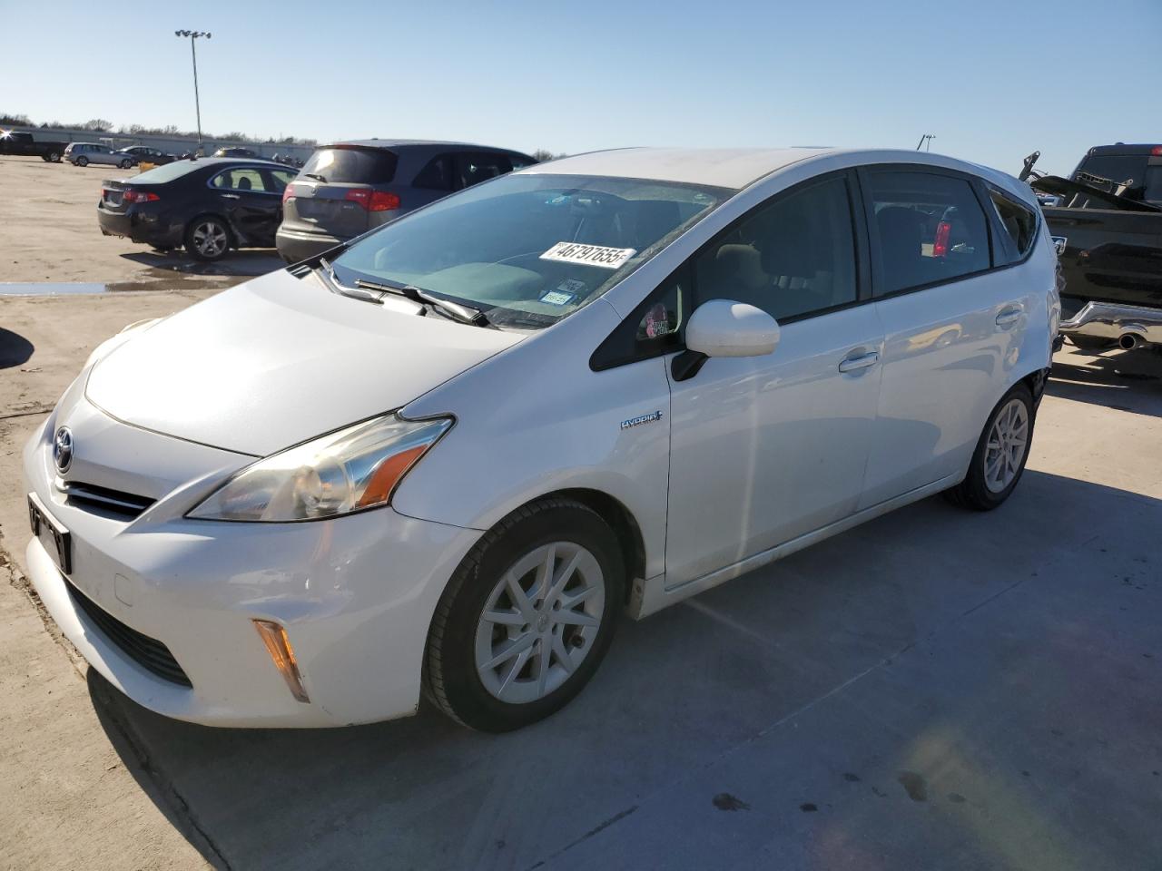 TOYOTA PRIUS V 2012