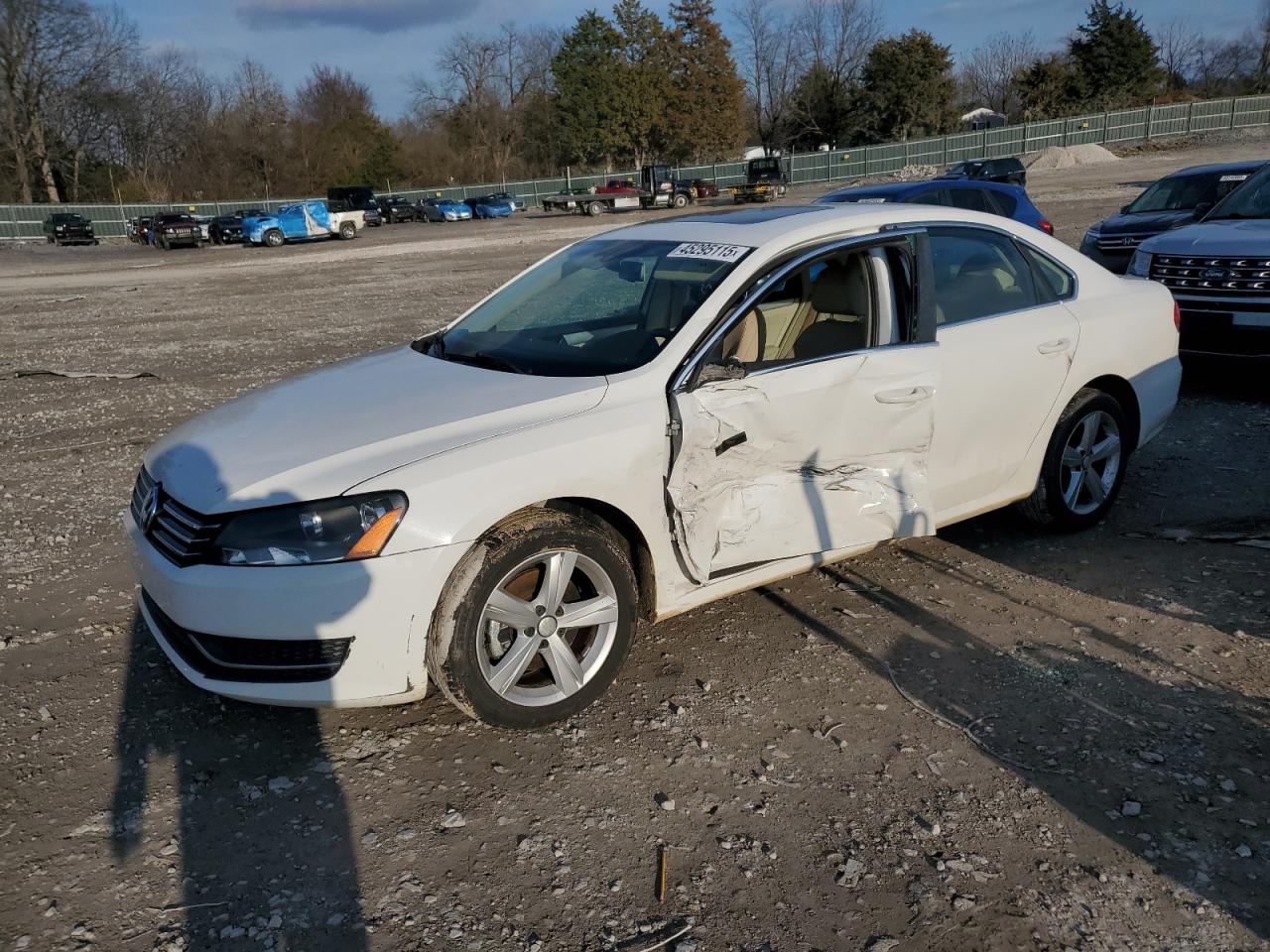 VOLKSWAGEN PASSAT SE 2013