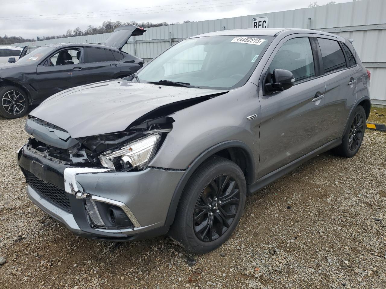 MITSUBISHI OUTLANDER 2019