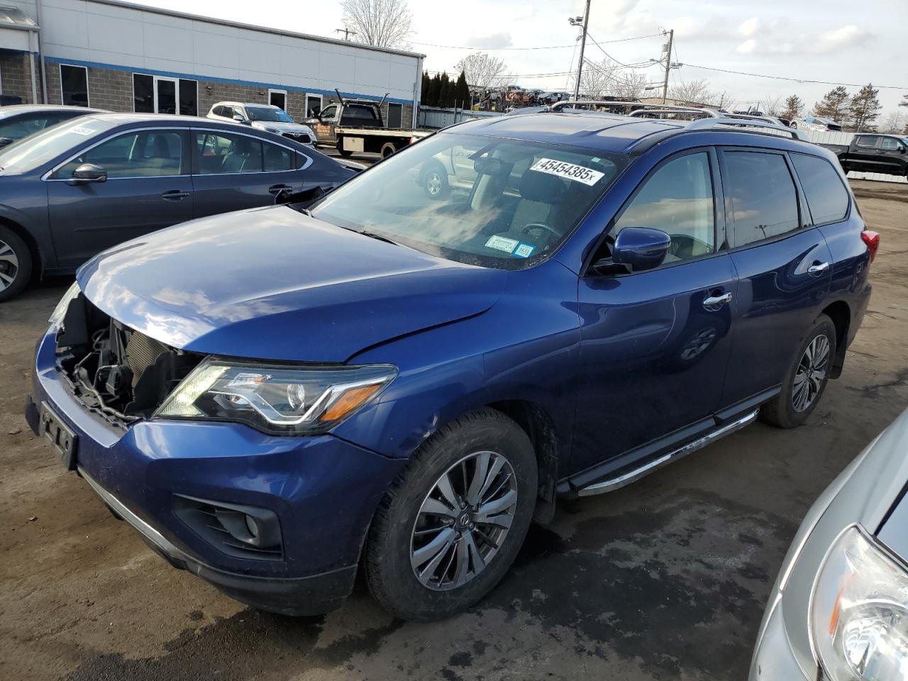 NISSAN PATHFINDER 2018