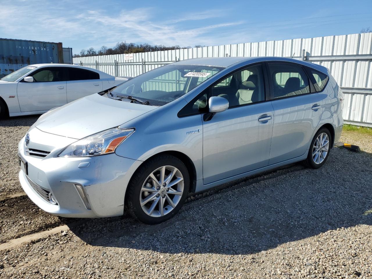 TOYOTA PRIUS V 2012