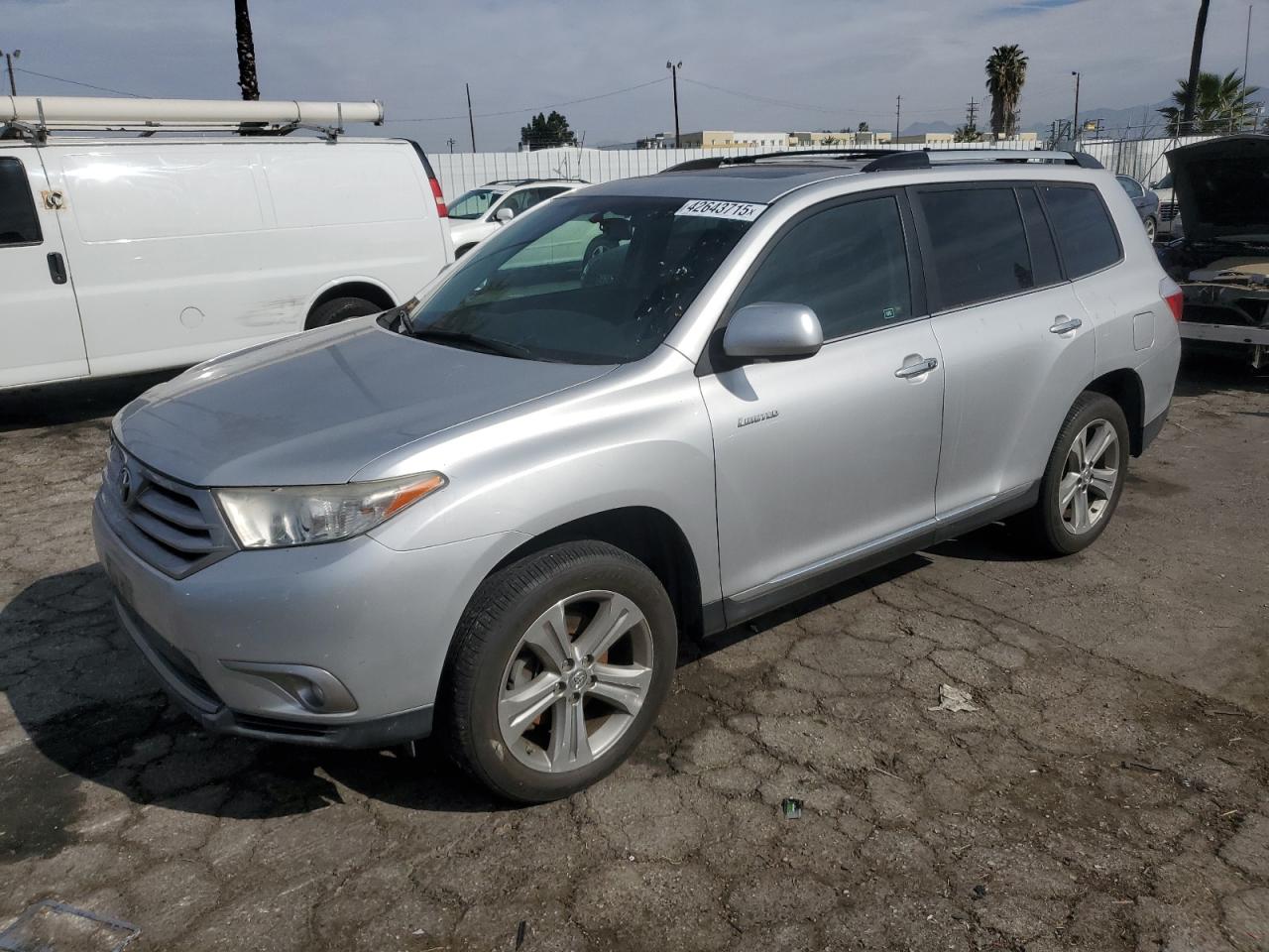 TOYOTA HIGHLANDER 2013