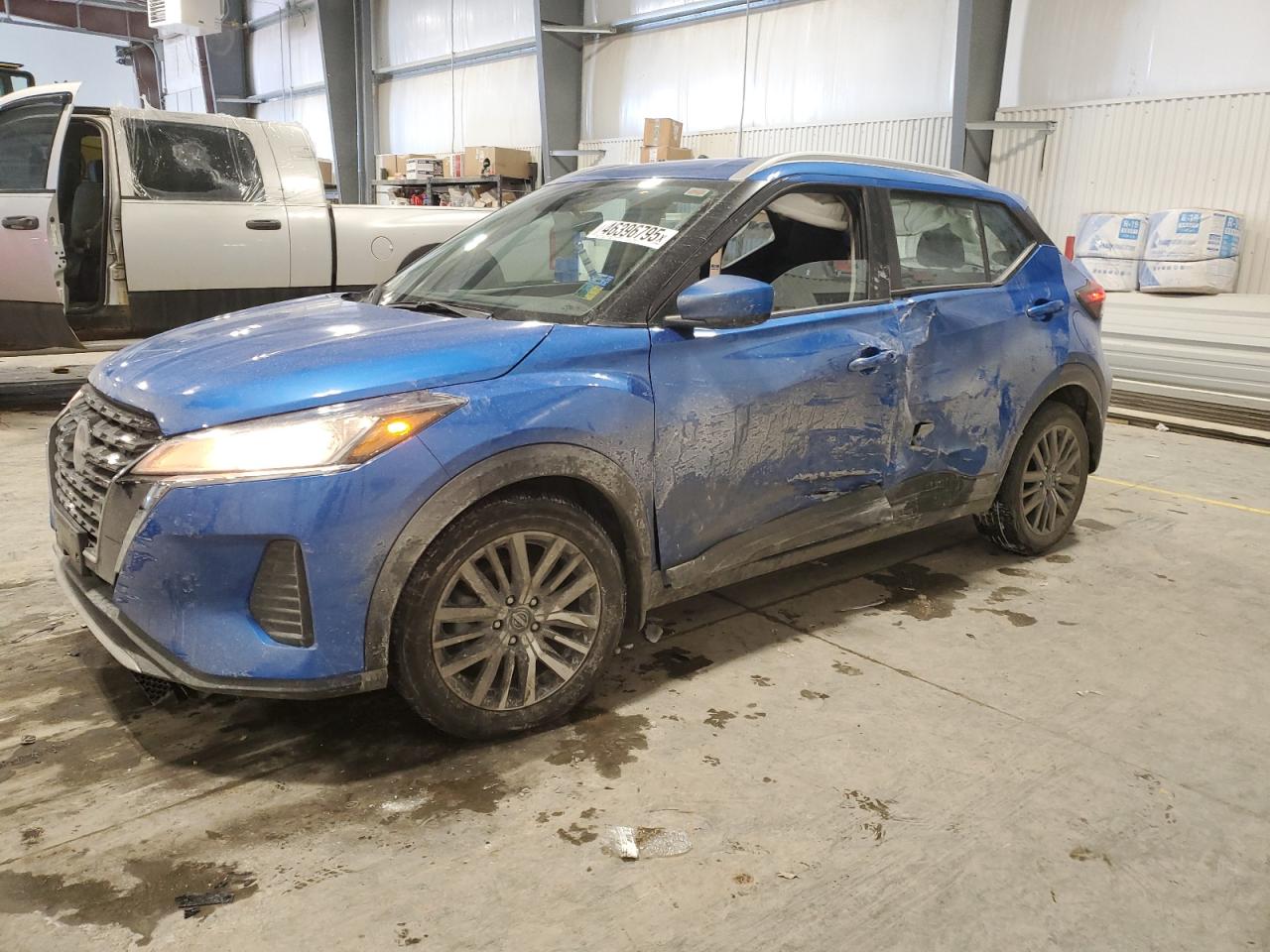 NISSAN KICKS SV 2023