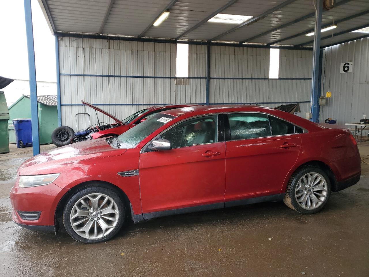FORD TAURUS LIM 2017