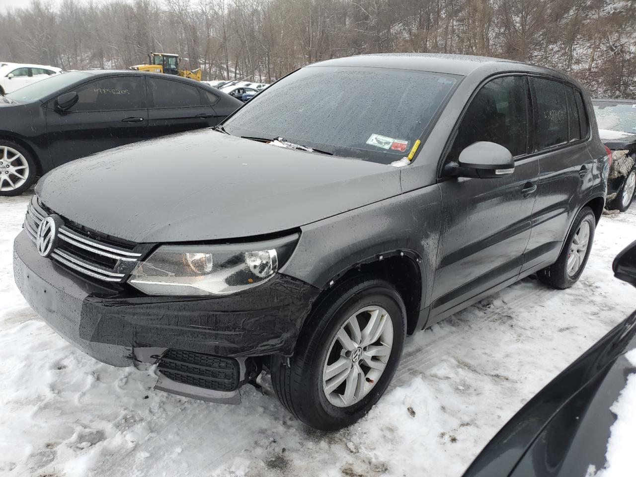 VOLKSWAGEN TIGUAN S 2013