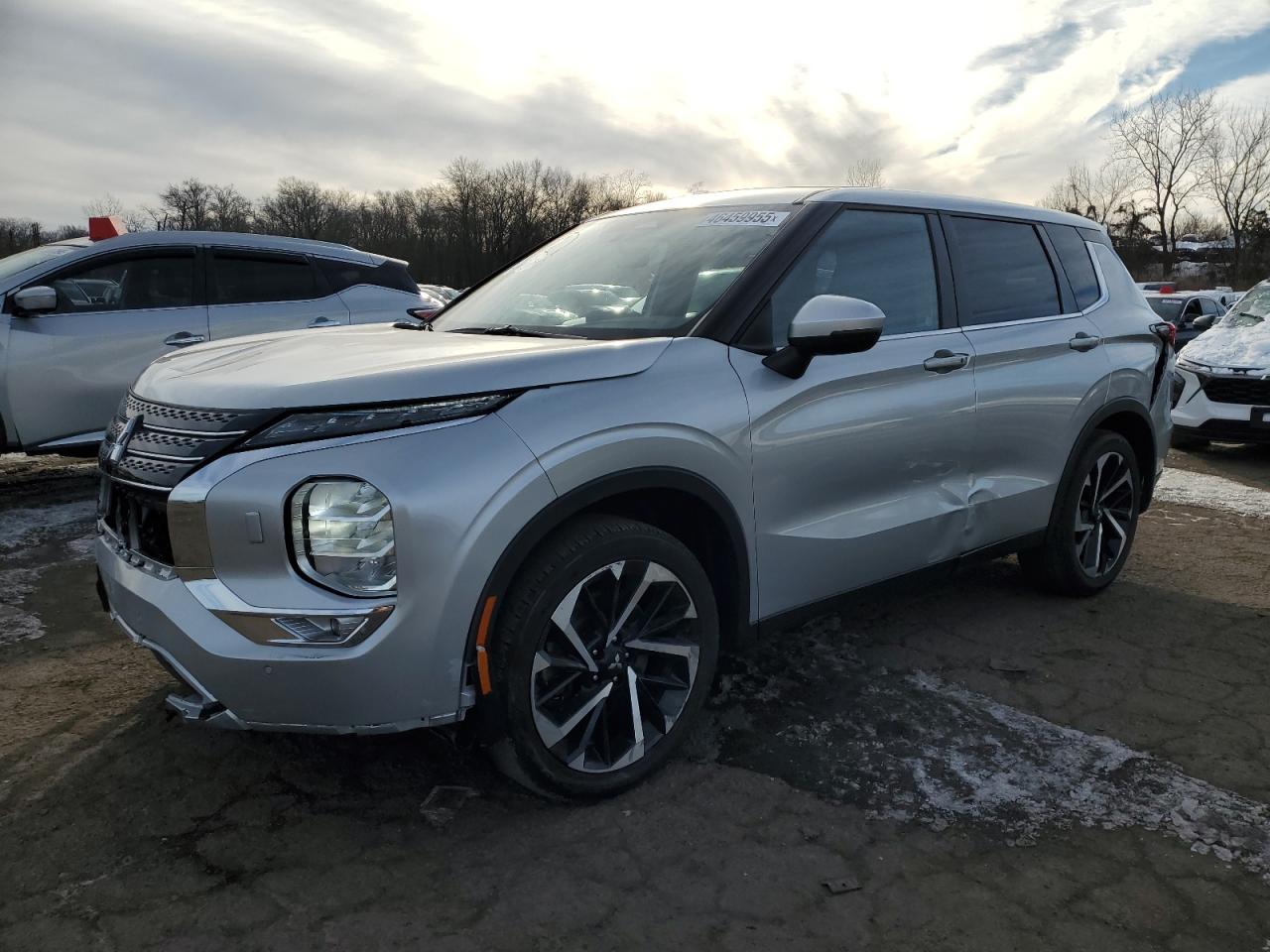MITSUBISHI OUTLANDER 2023