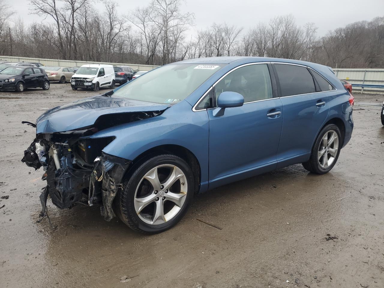 TOYOTA VENZA 2011