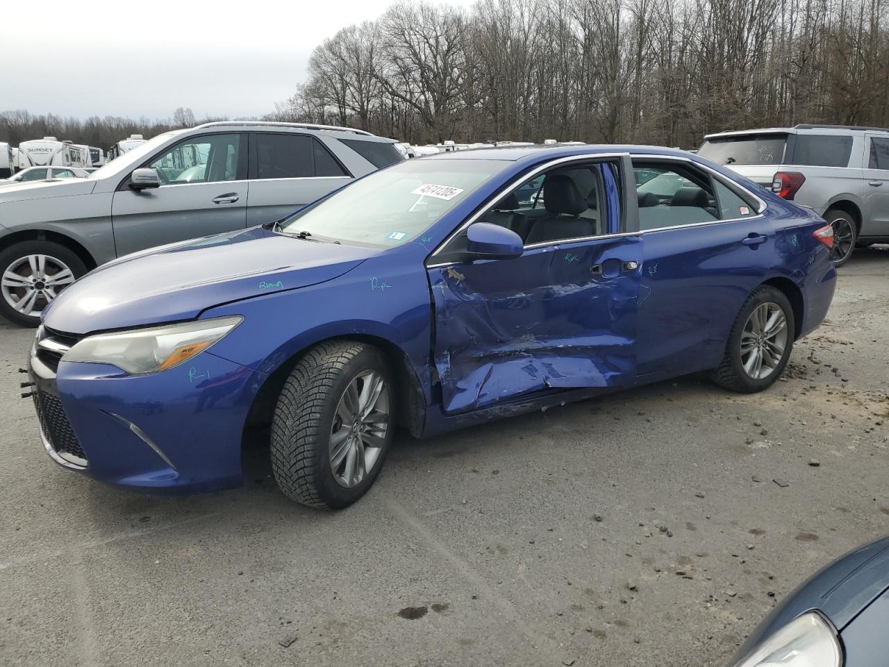 TOYOTA CAMRY LE 2015