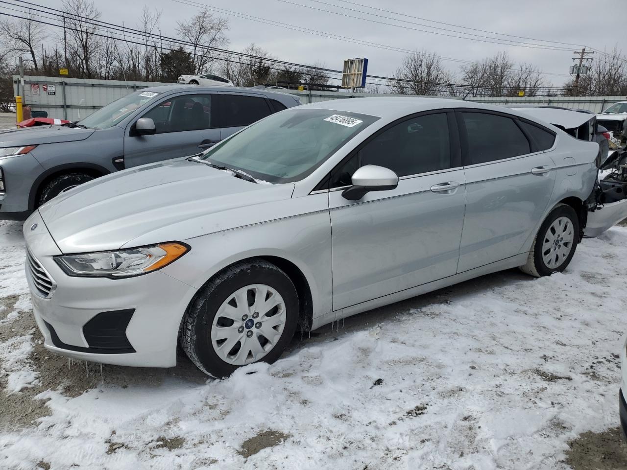 FORD FUSION S 2019