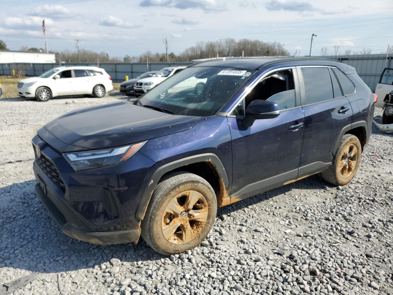 TOYOTA RAV4 XLE 2022