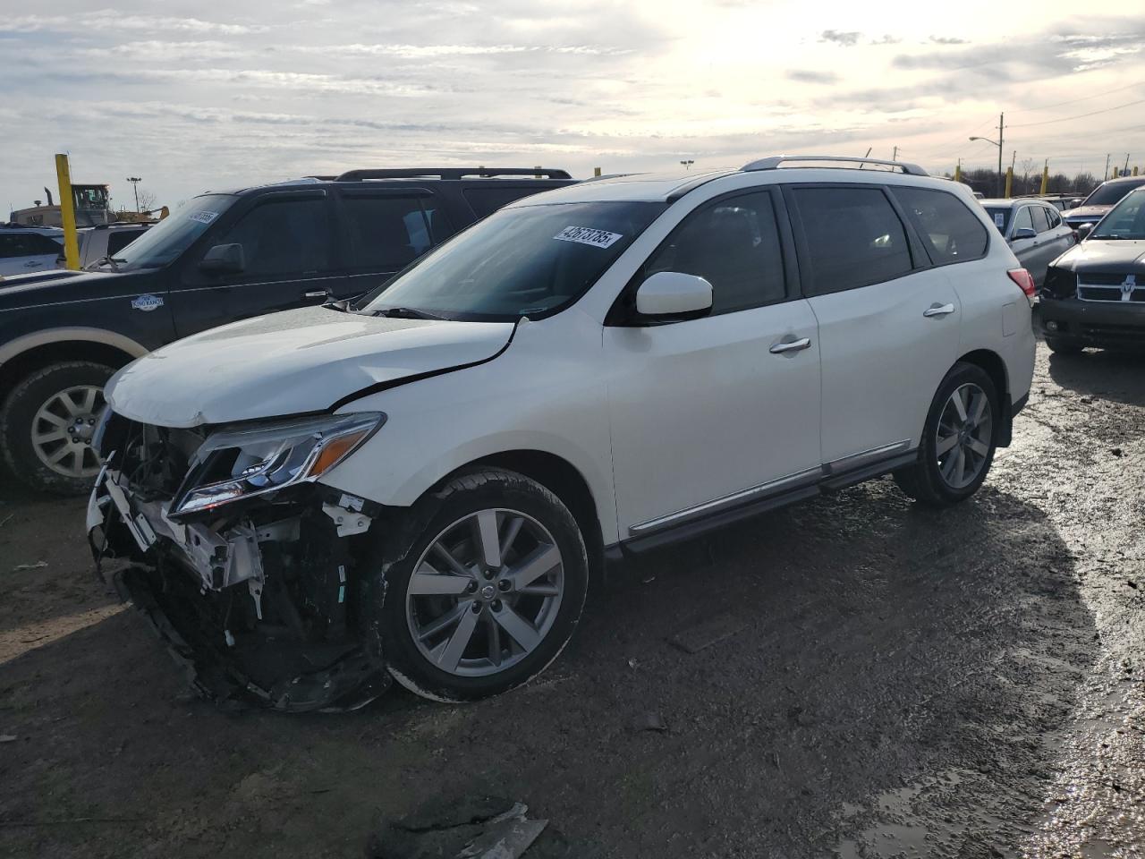 NISSAN PATHFINDER 2015
