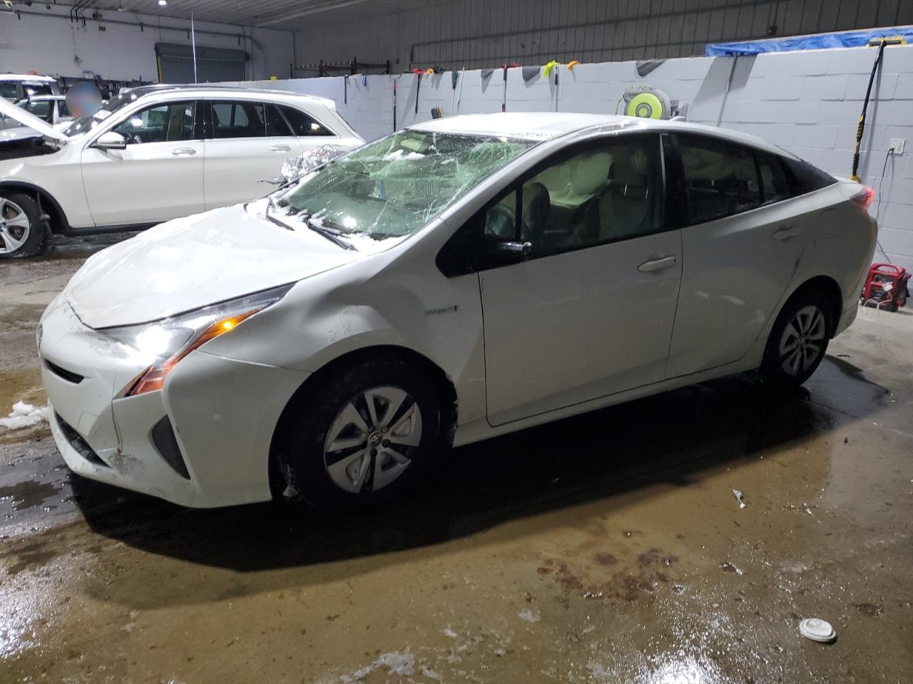 TOYOTA PRIUS 2016