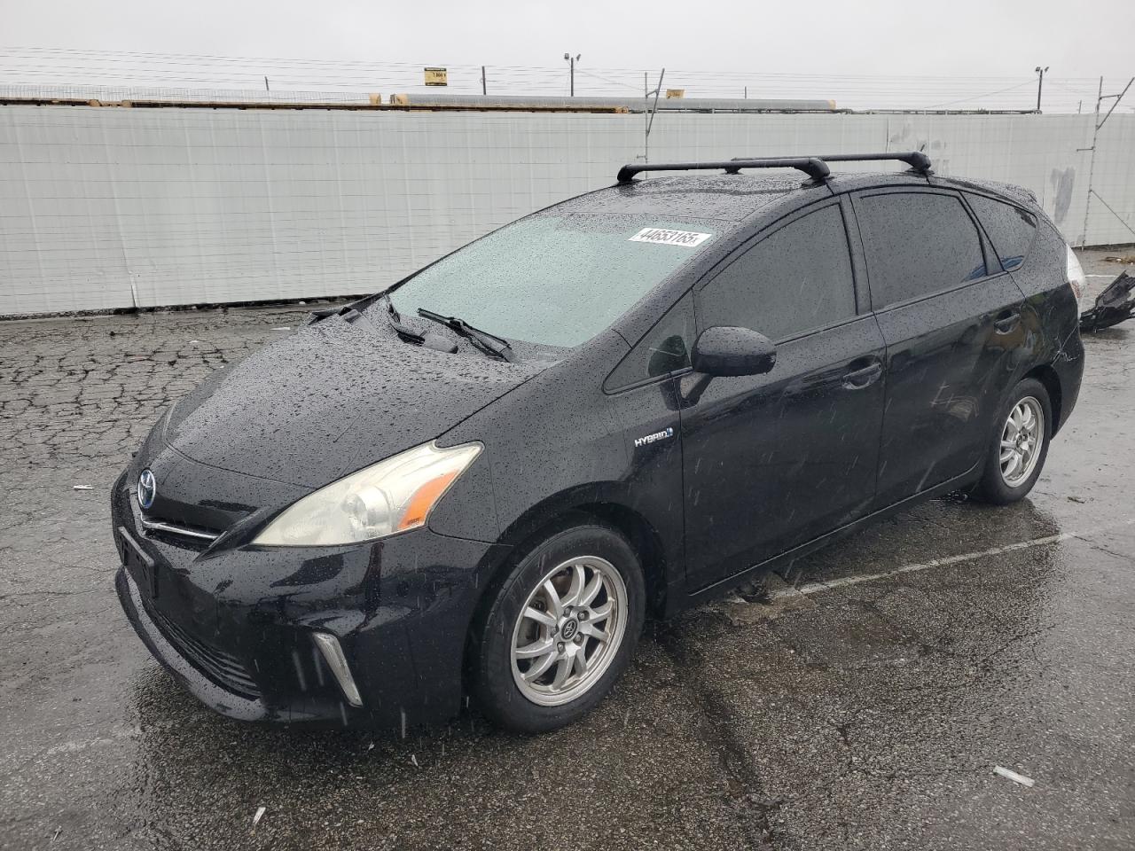 TOYOTA PRIUS V 2013