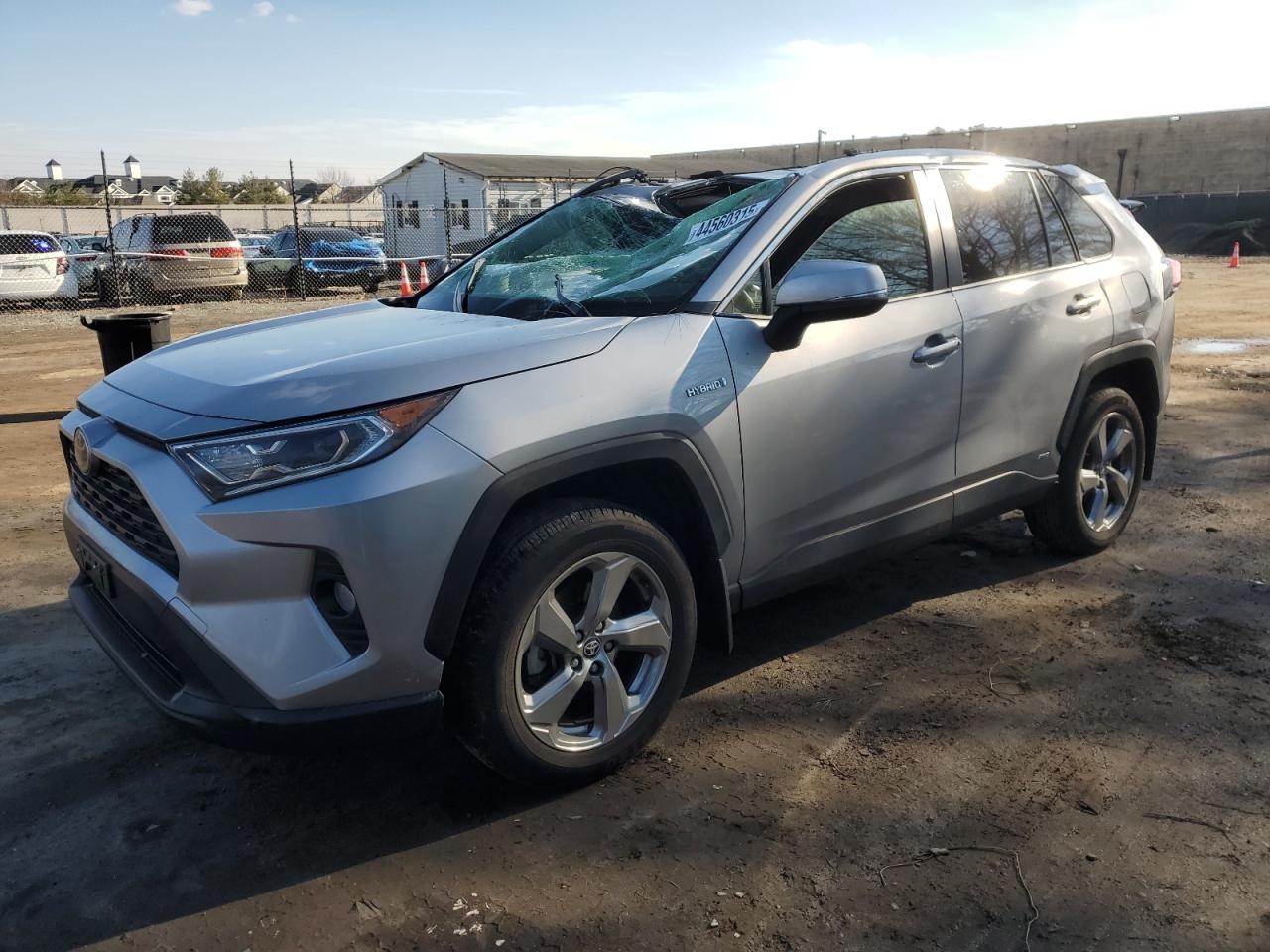 TOYOTA RAV4 XLE P 2021