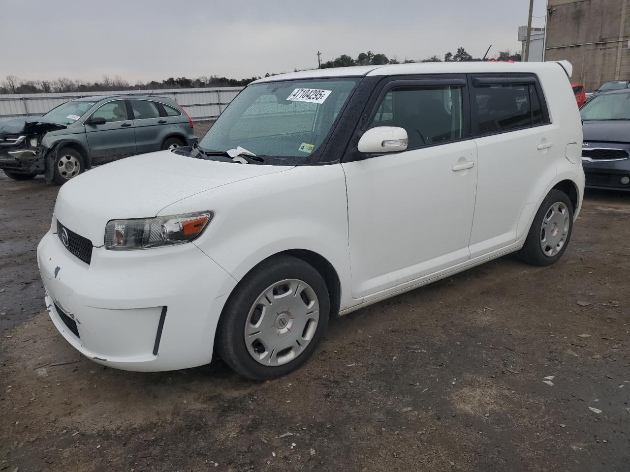 TOYOTA SCION XB 2010