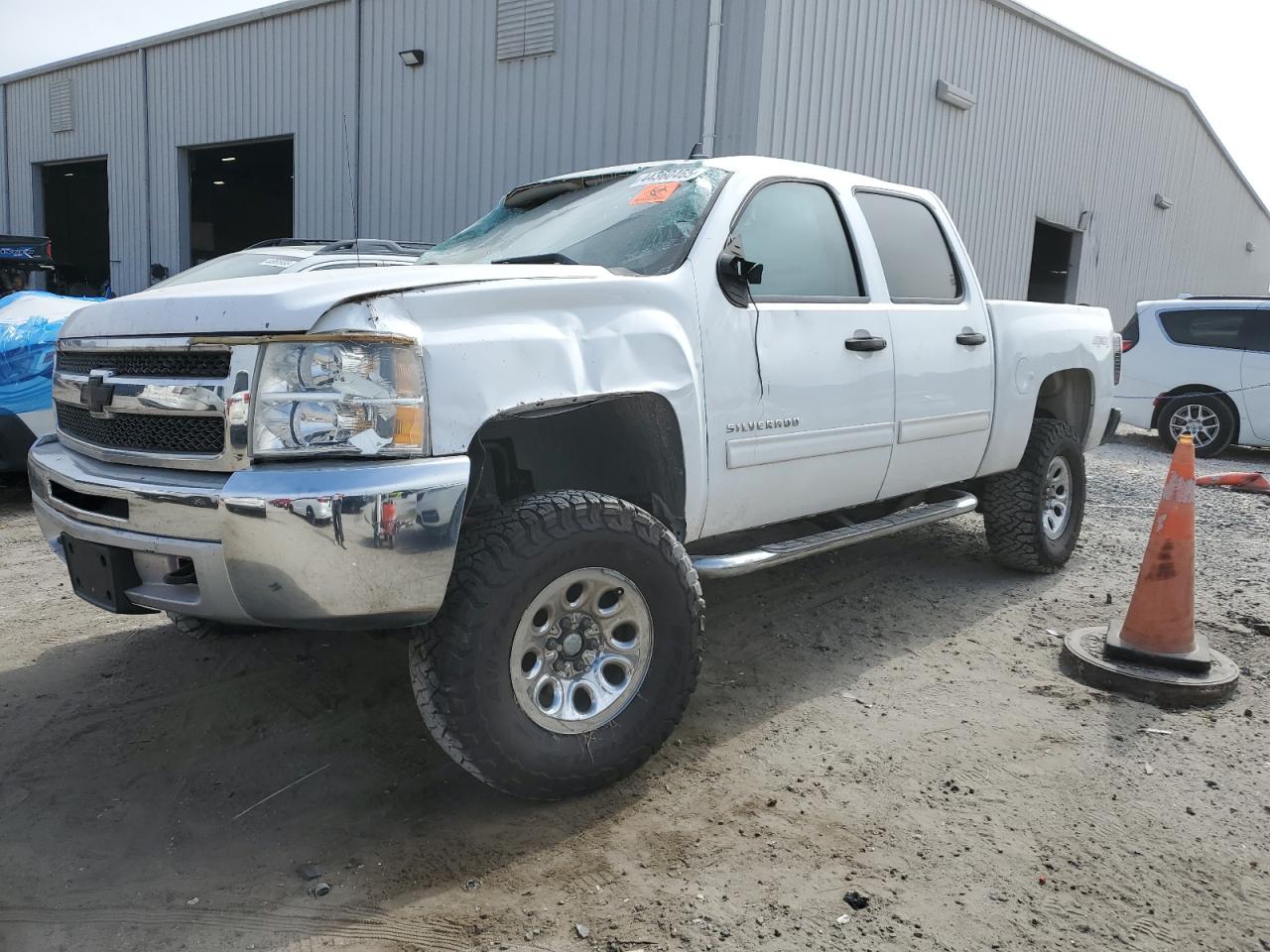 CHEVROLET SILVERADO 2013