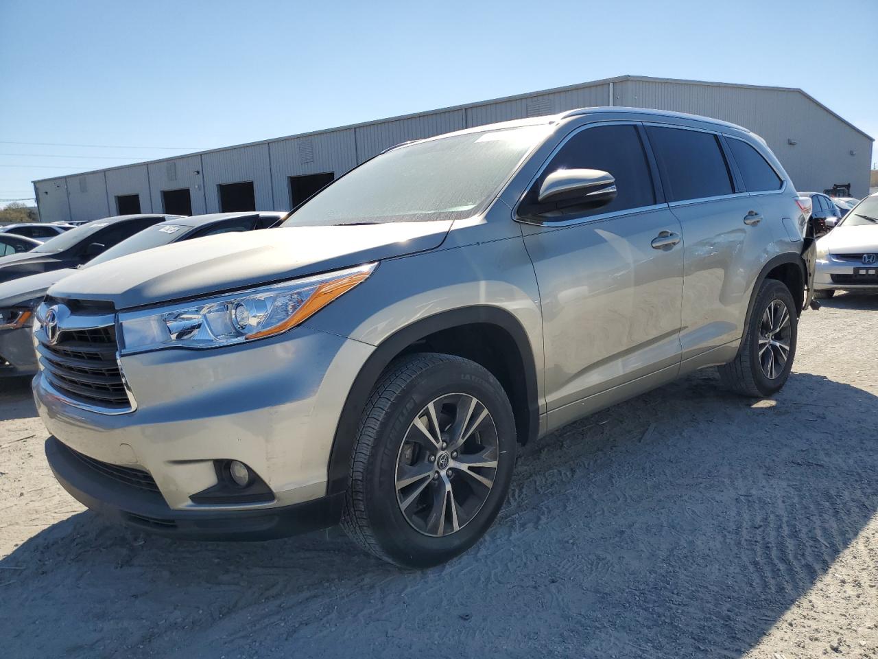 TOYOTA HIGHLANDER 2016