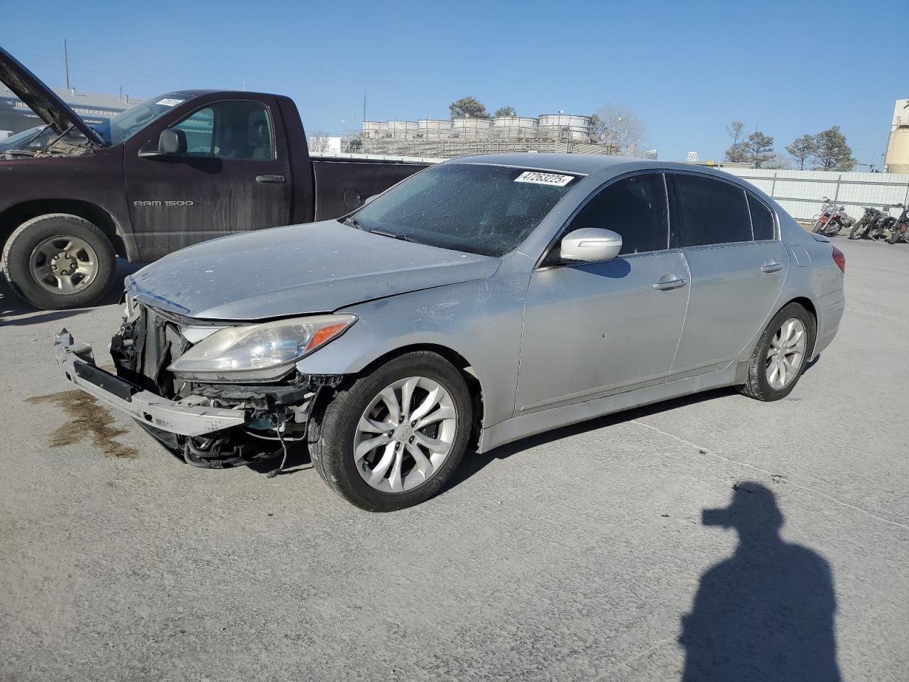 HYUNDAI GENESIS 3. 2013