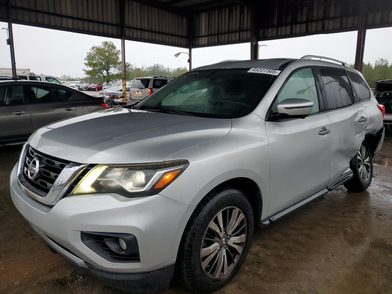 NISSAN PATHFINDER 2018