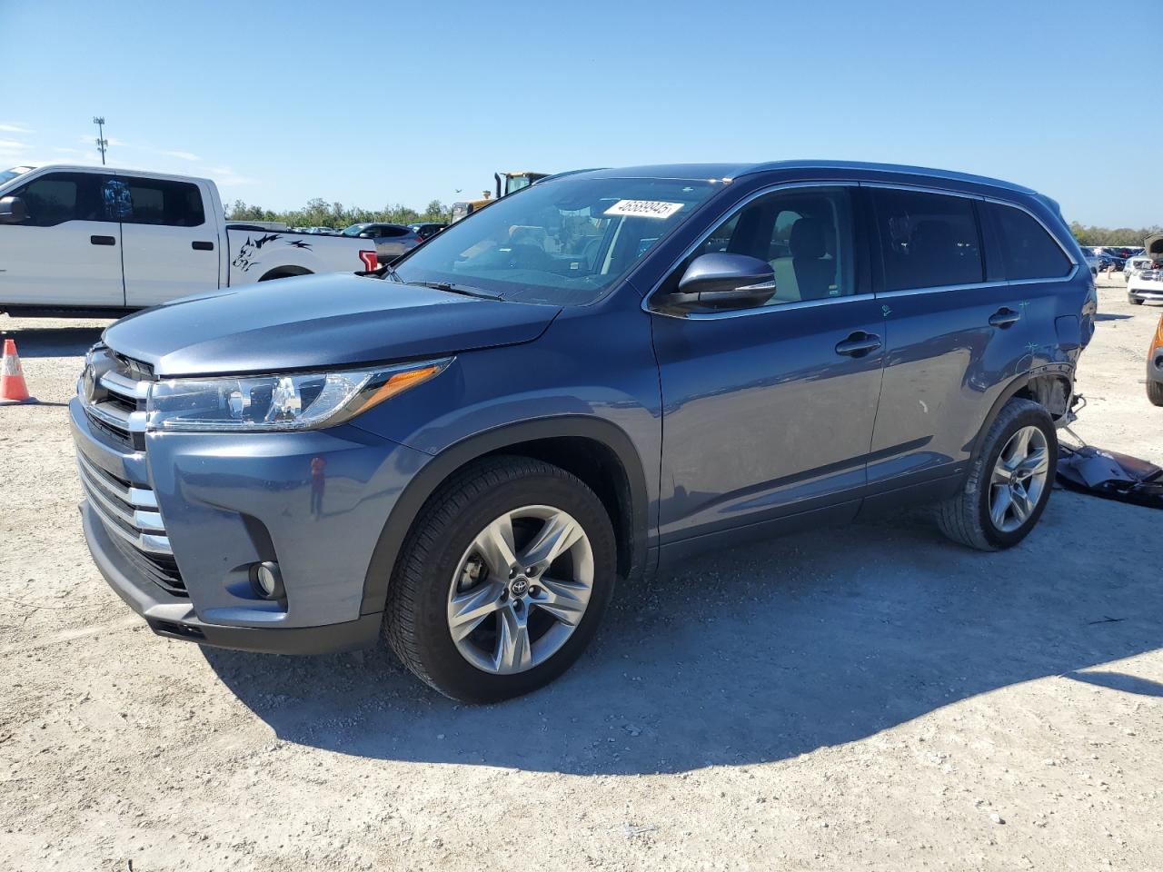TOYOTA HIGHLANDER 2017
