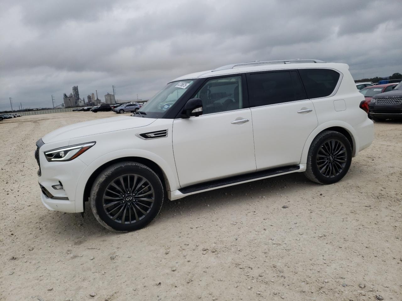 INFINITI QX80 LUXE 2023