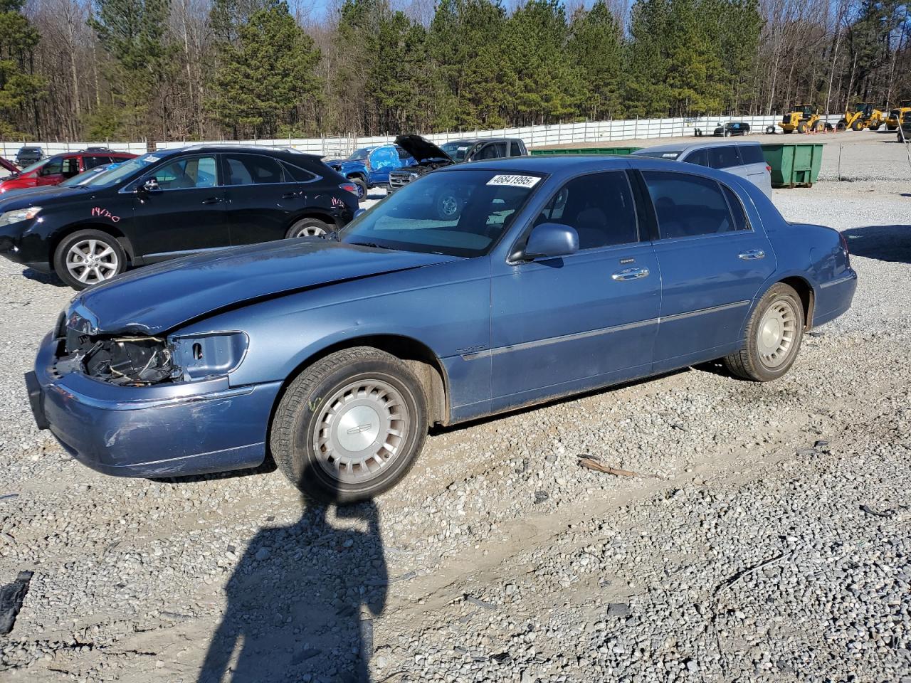 LINCOLN TOWN CAR E 2000