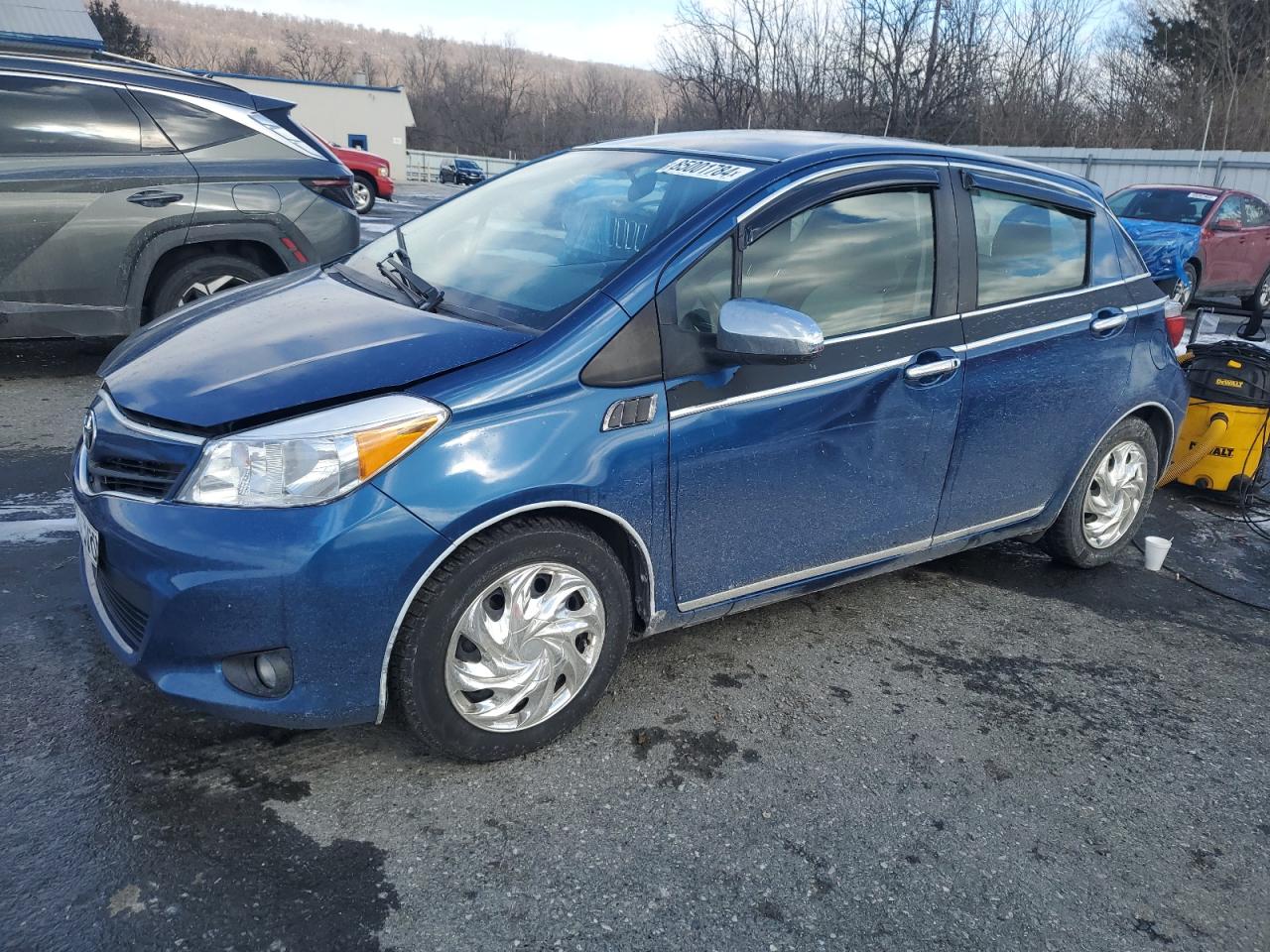 TOYOTA YARIS 2012