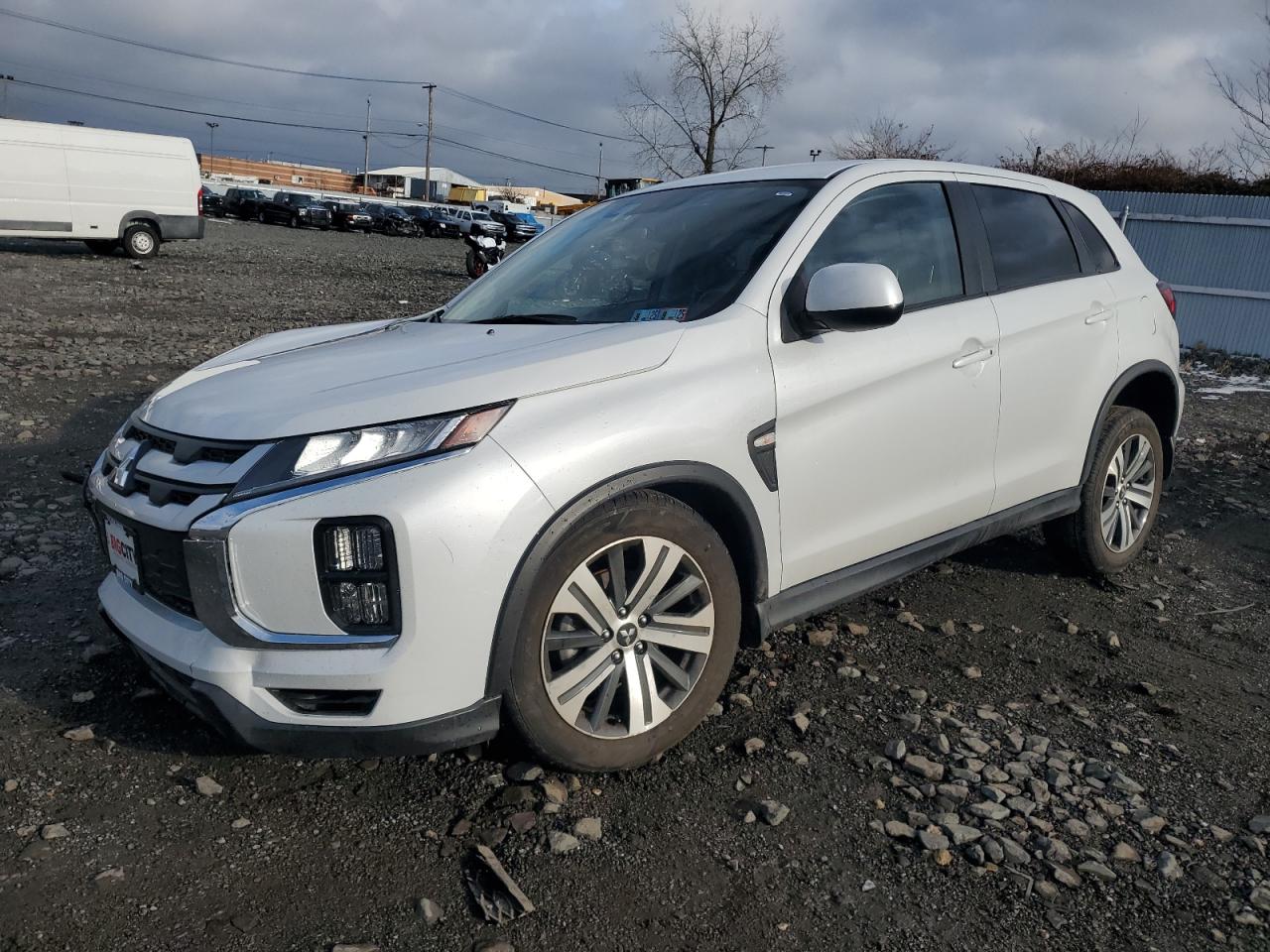 MITSUBISHI OUTLANDER 2024