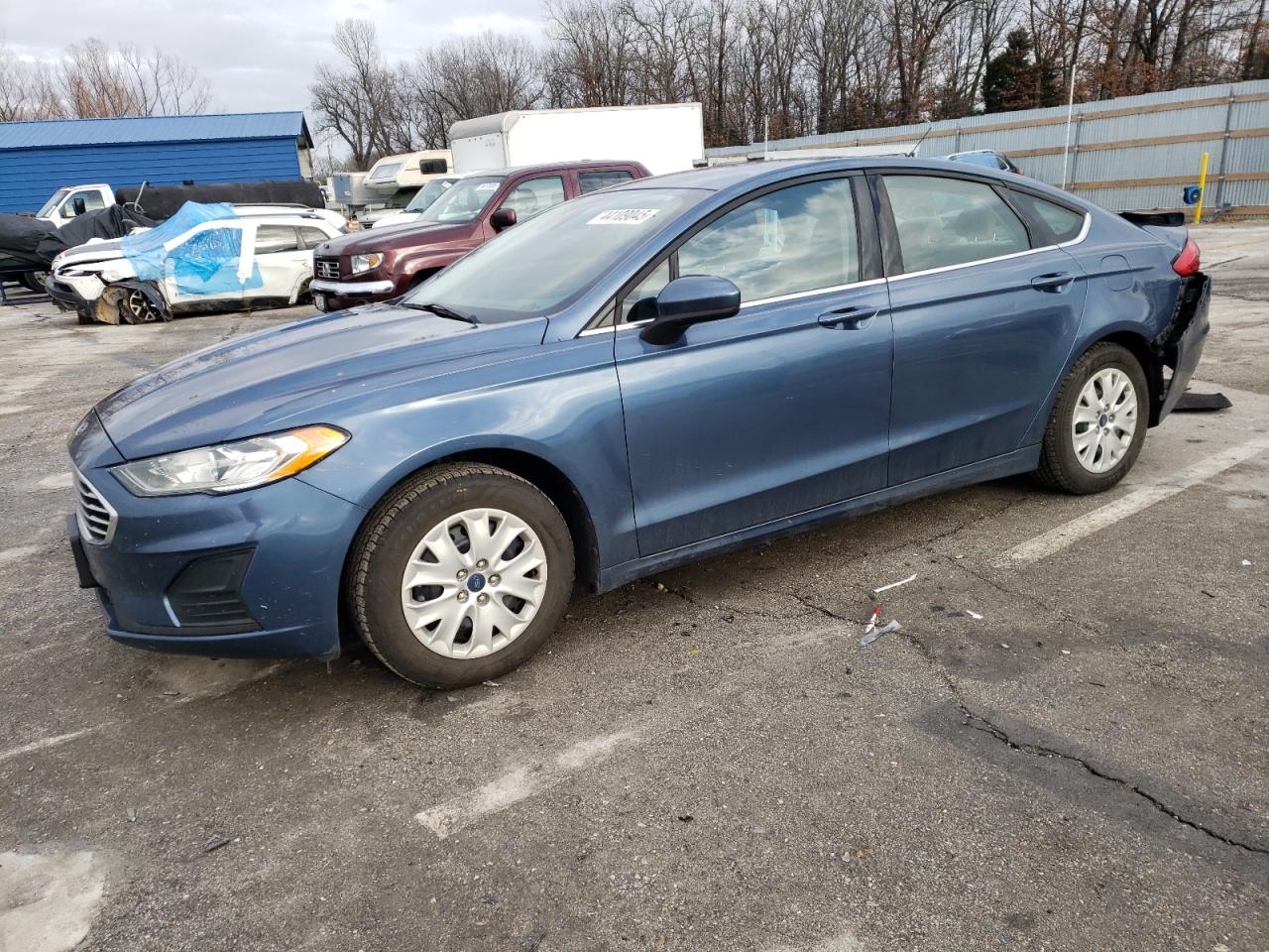FORD FUSION S 2019