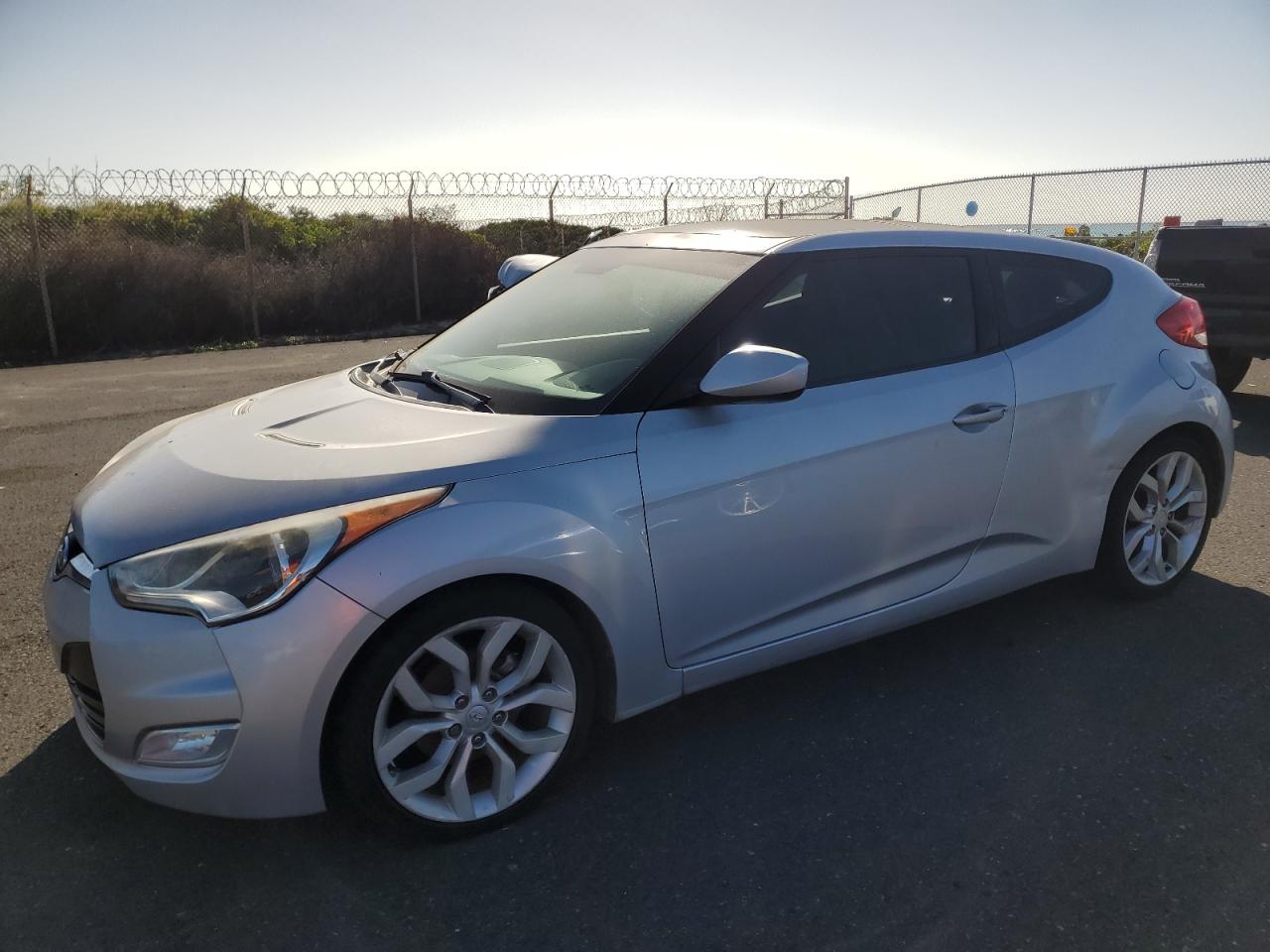 HYUNDAI VELOSTER 2012