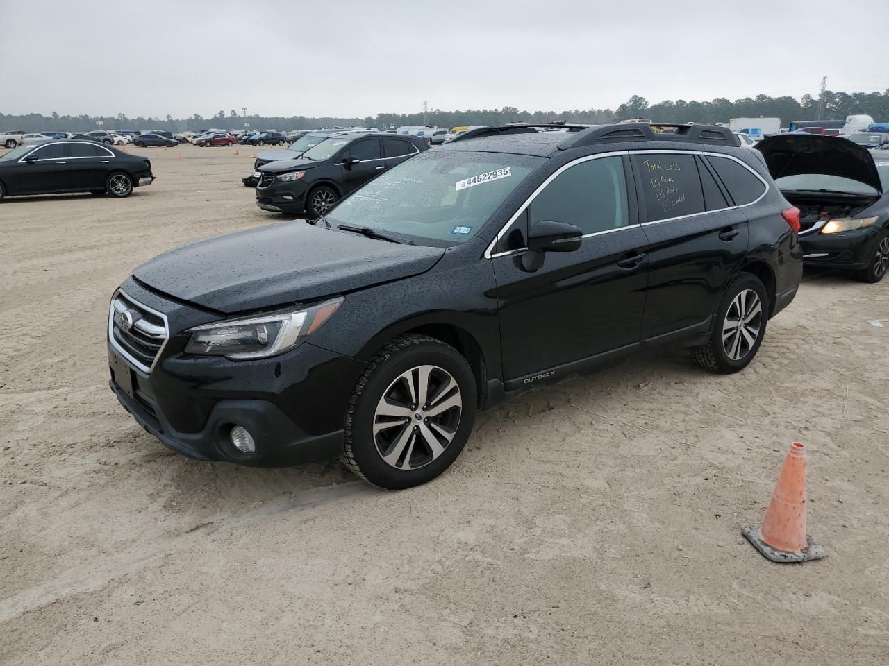 SUBARU OUTBACK 2. 2019