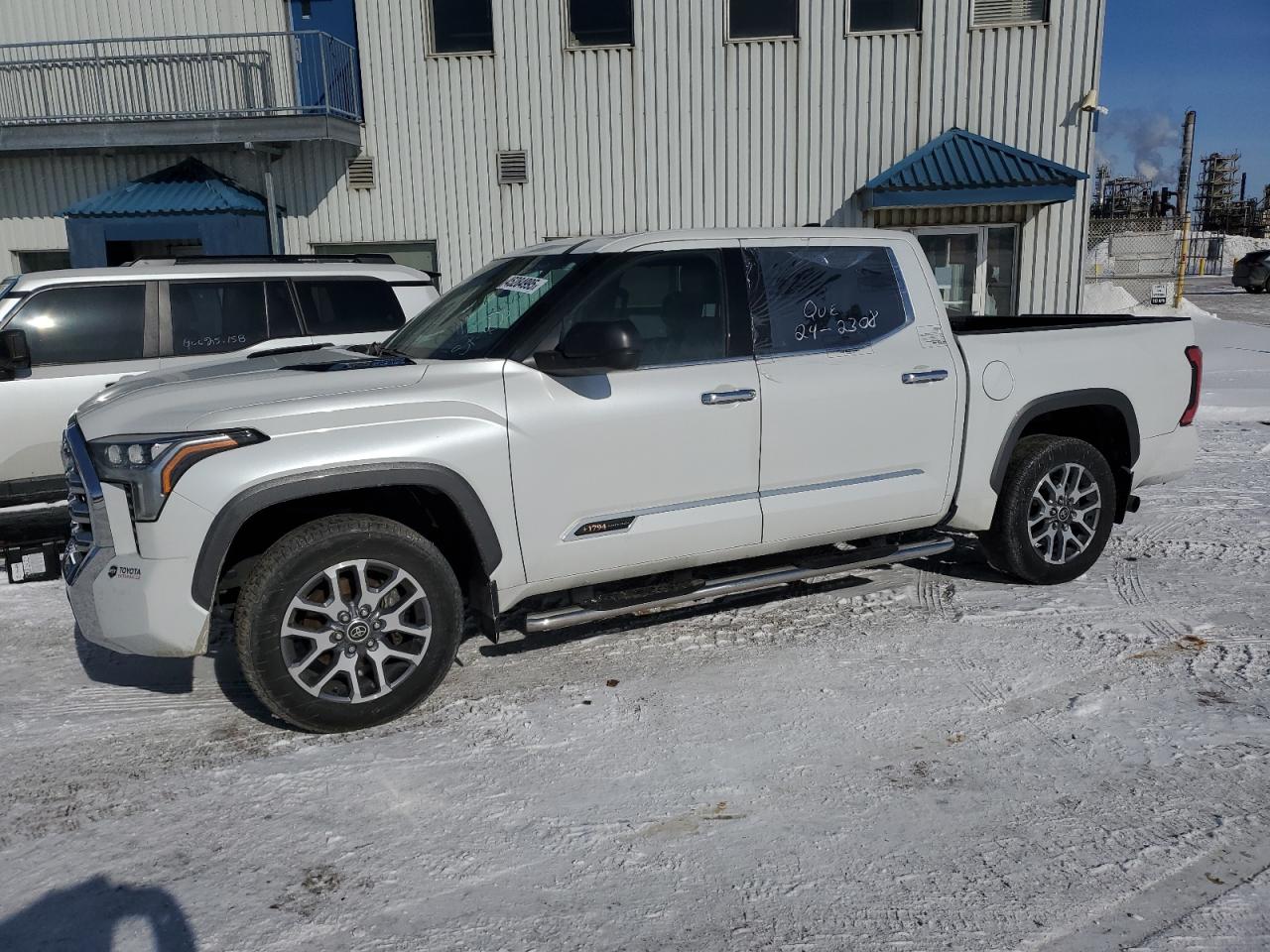 TOYOTA TUNDRA CRE 2022