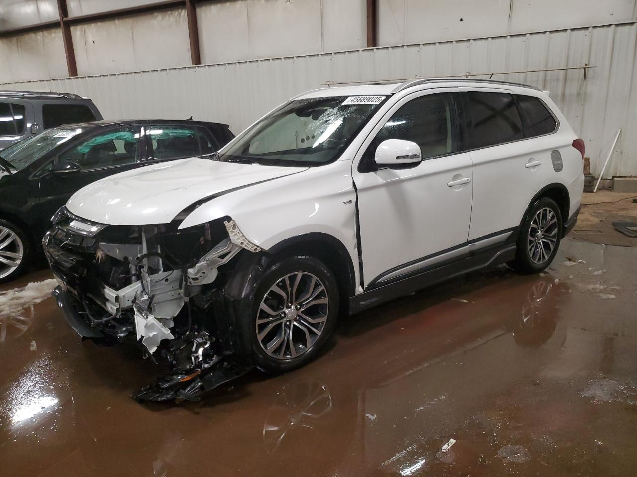 MITSUBISHI OUTLANDER 2016